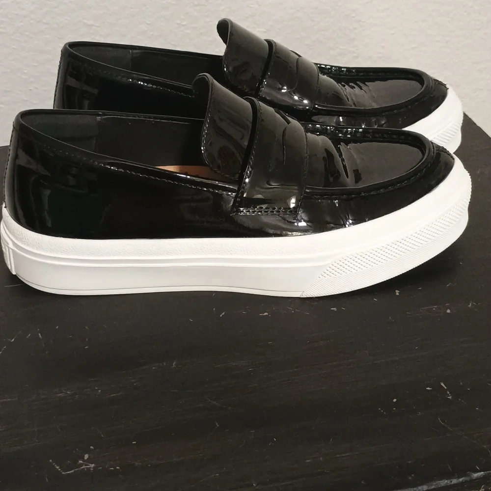 J/Slides Patent Leather Platform Loafer - Picture 2 of 4